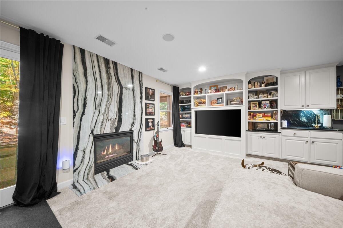 17711 Cobblefield Lane, Spring Lake, MI, 49456-9264