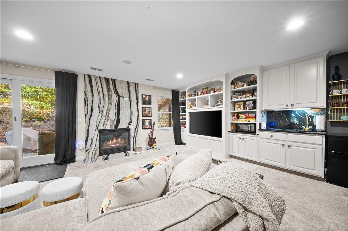 17711 Cobblefield Lane, Spring Lake, MI, 49456-9264