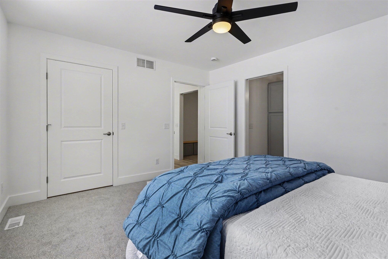 7642 Cinnamon Woods Trail, Kalamazoo, MI, 49004-6625