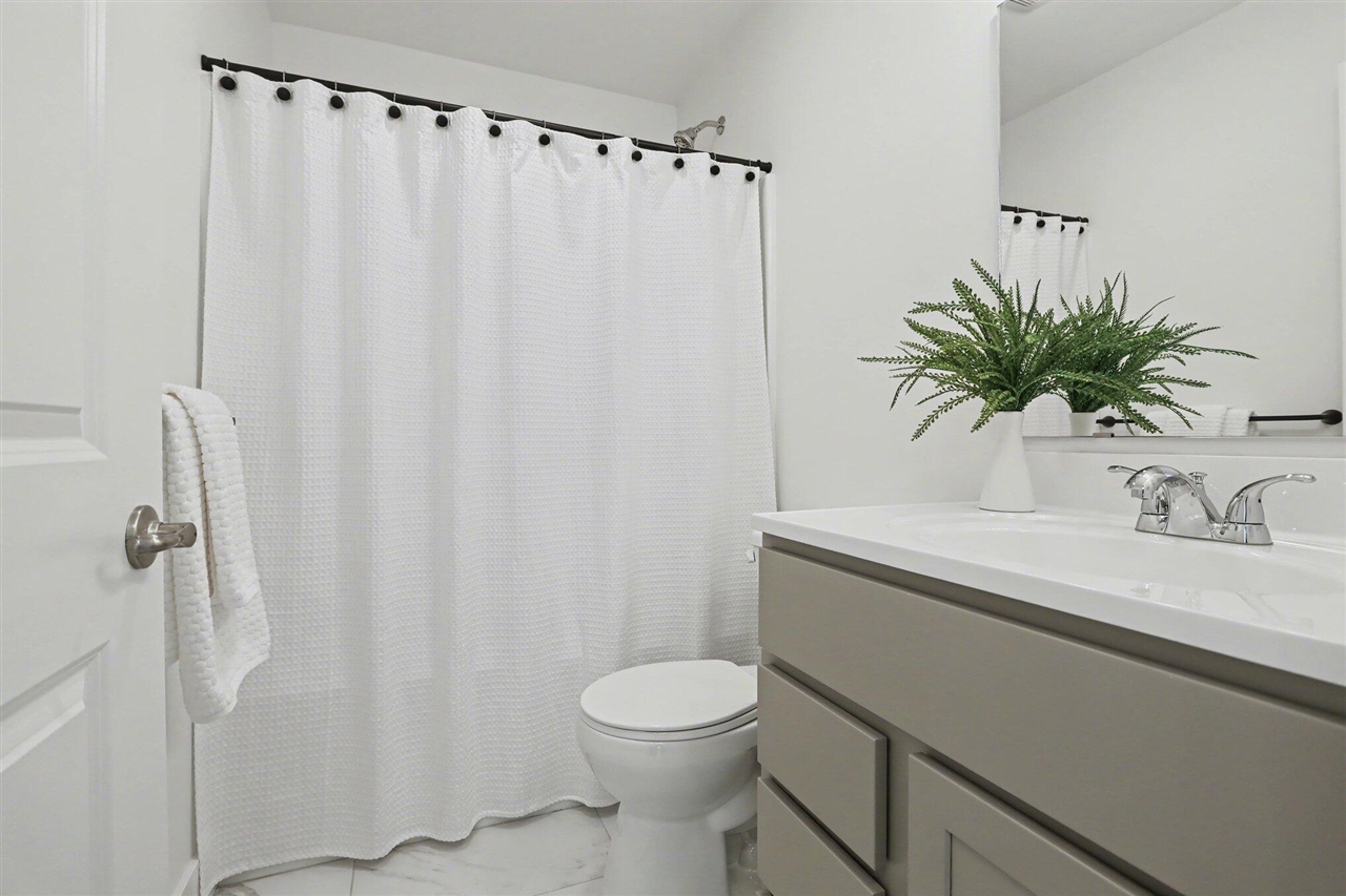 7642 Cinnamon Woods Trail, Kalamazoo, MI, 49004-6625