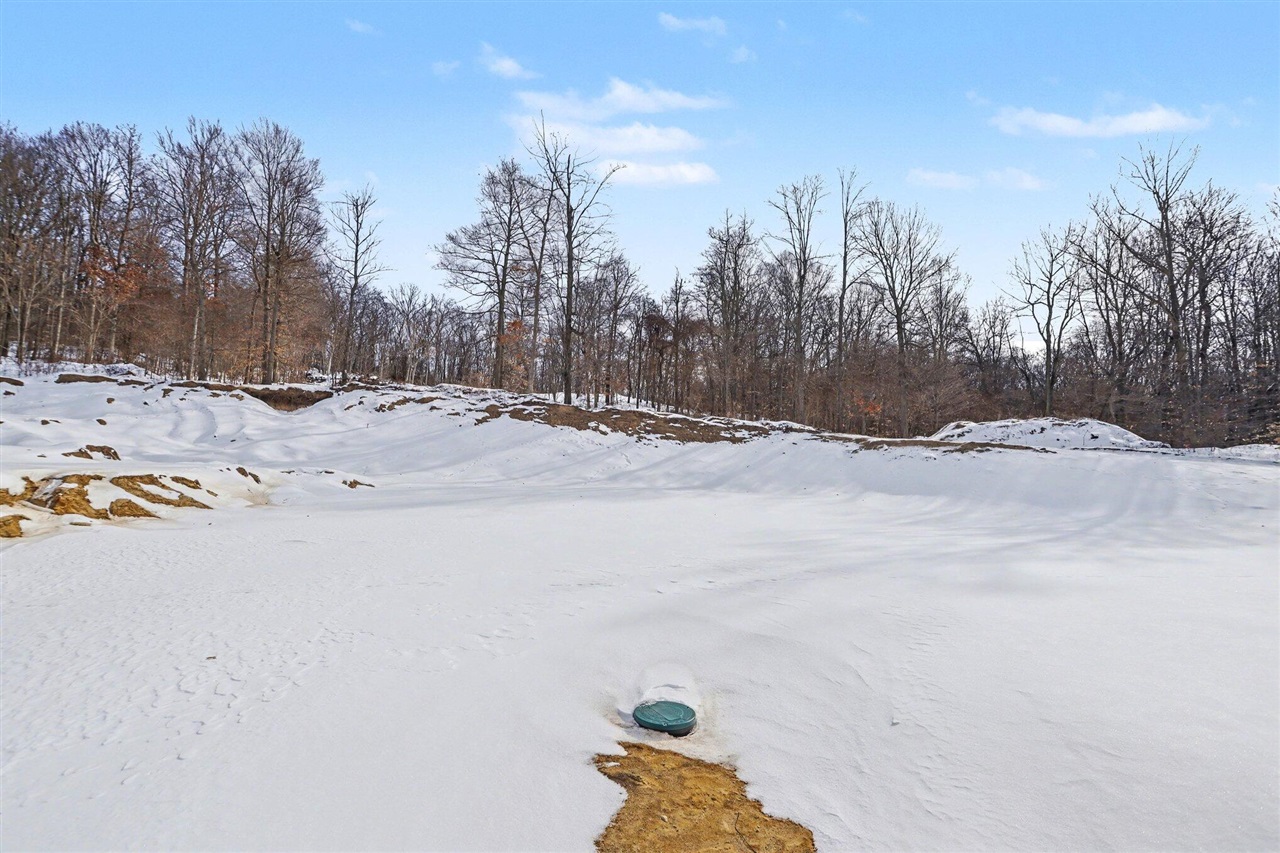 7642 Cinnamon Woods Trail, Kalamazoo, MI, 49004-6625