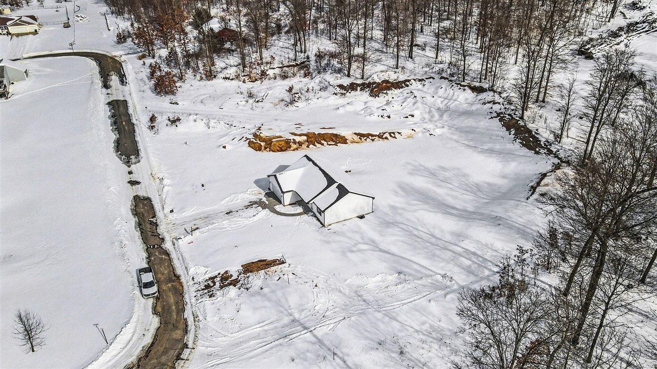 7642 Cinnamon Woods Trail, Kalamazoo, MI, 49004-6625