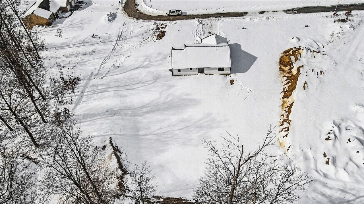 7642 Cinnamon Woods Trail, Kalamazoo, MI, 49004-6625