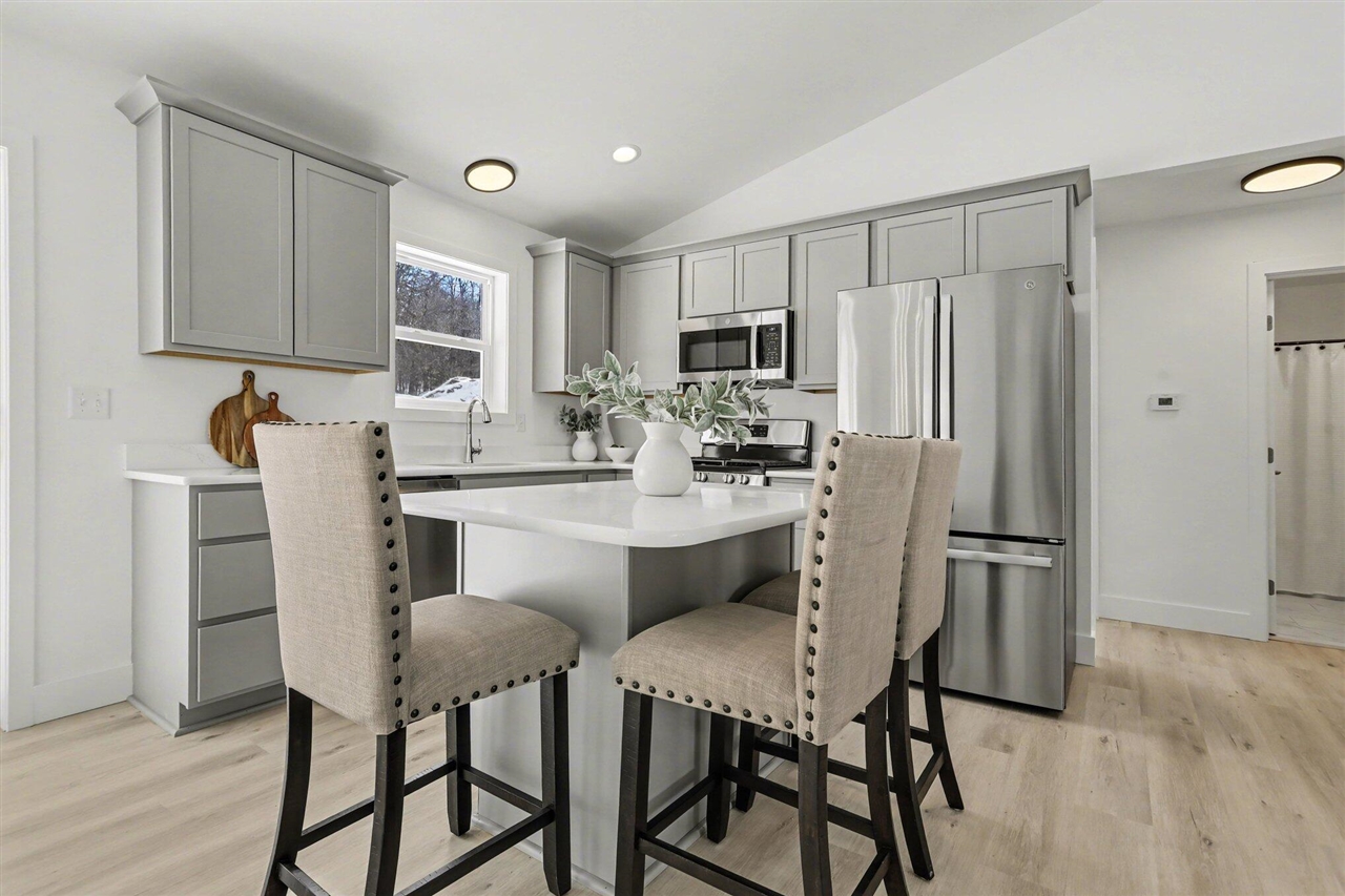 7642 Cinnamon Woods Trail, Kalamazoo, MI, 49004-6625