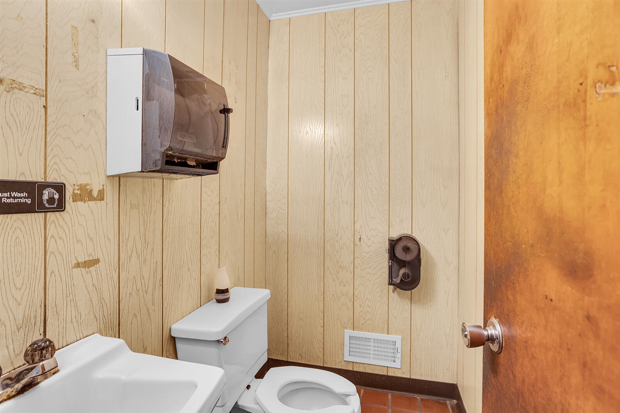 5781 King Road, Jackson, MI, 49201-9321