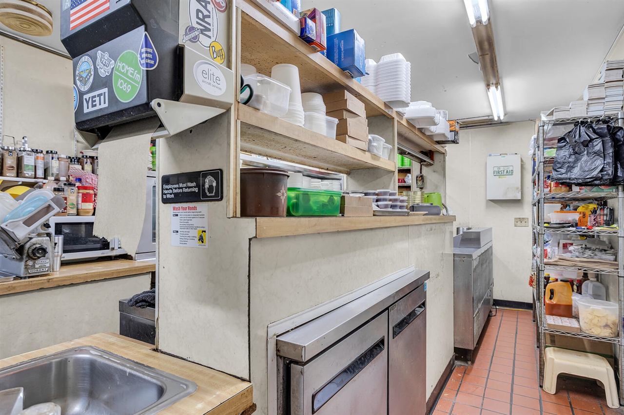 5781 King Road, Jackson, MI, 49201-9321