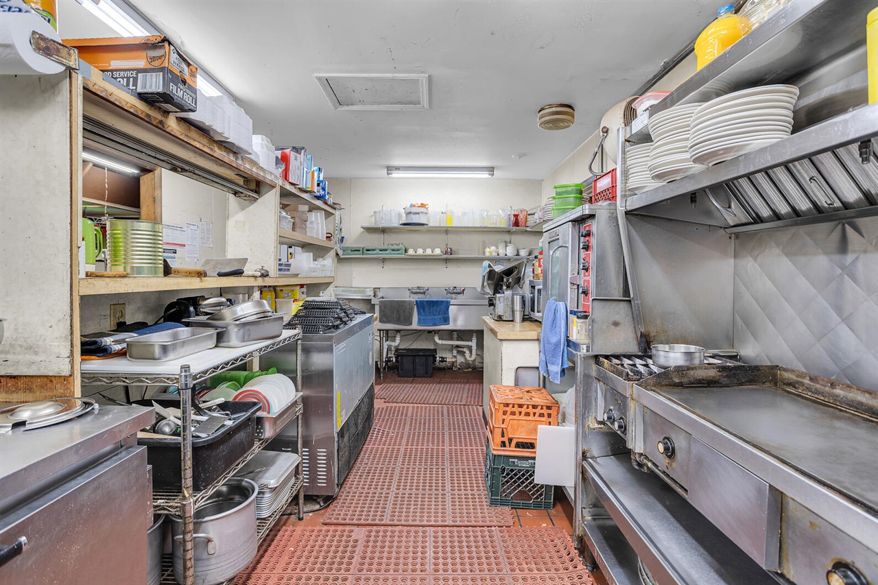 5781 King Road, Jackson, MI, 49201-9321