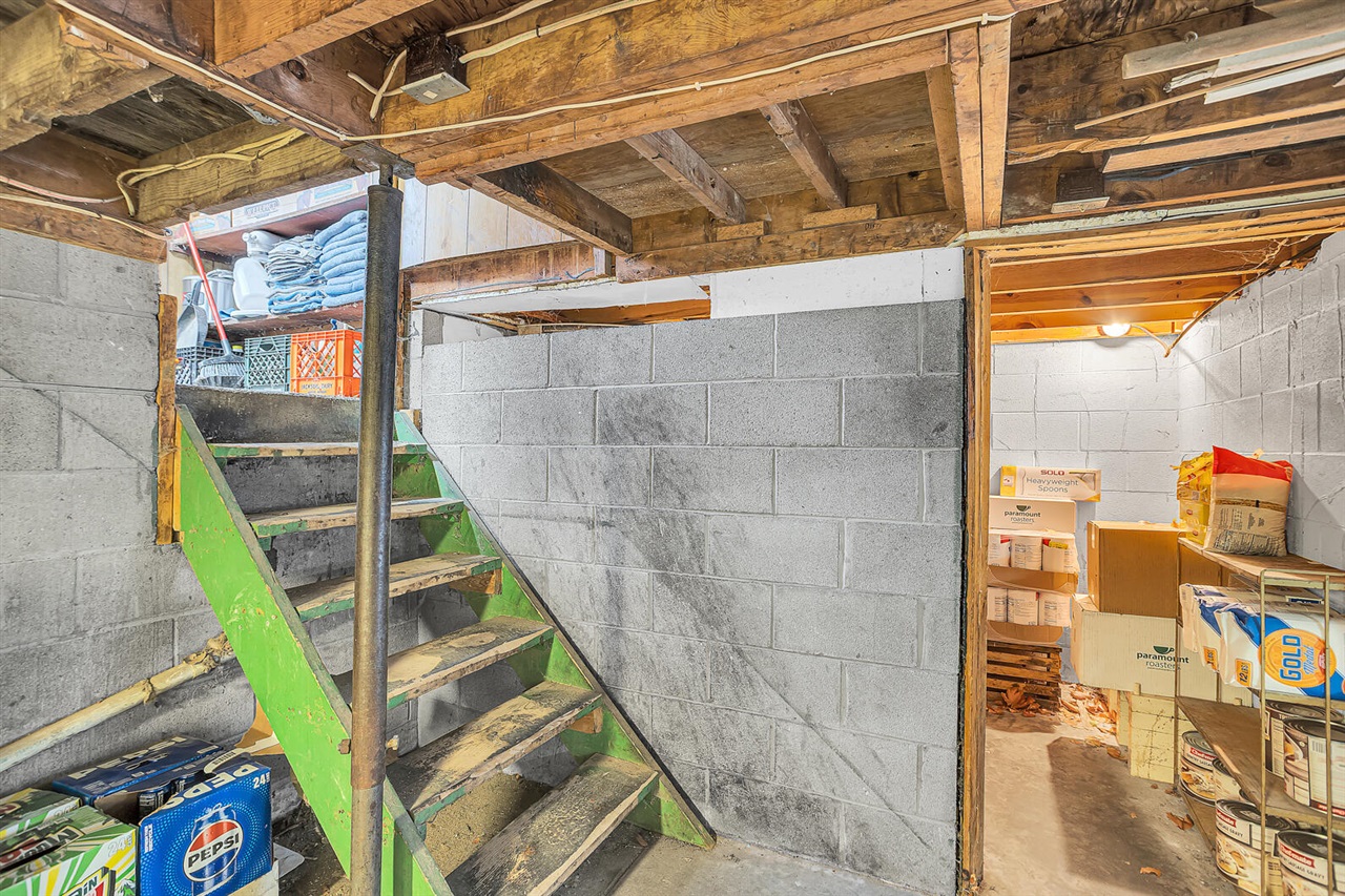 5781 King Road, Jackson, MI, 49201-9321