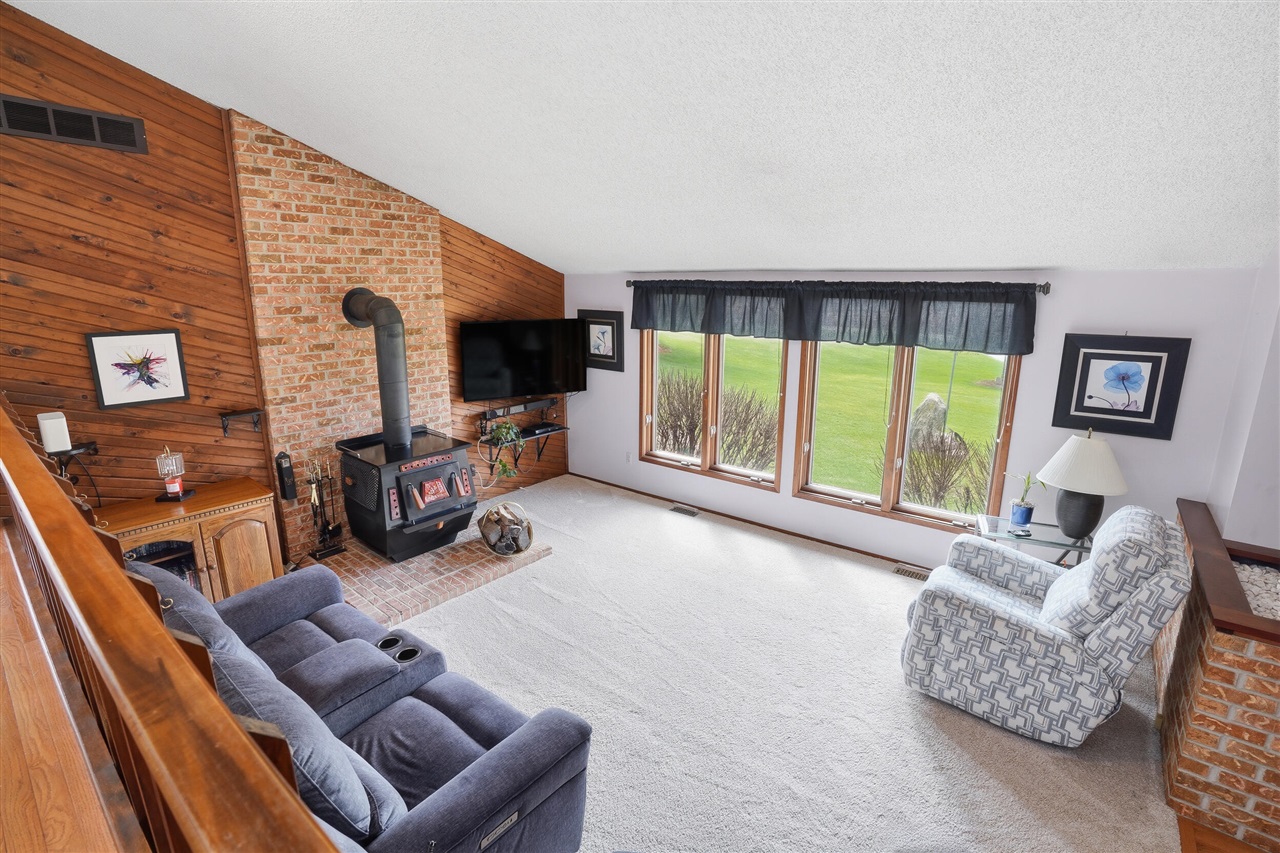 2725 Cooley Lake Road, Highland, MI, 48356-3310