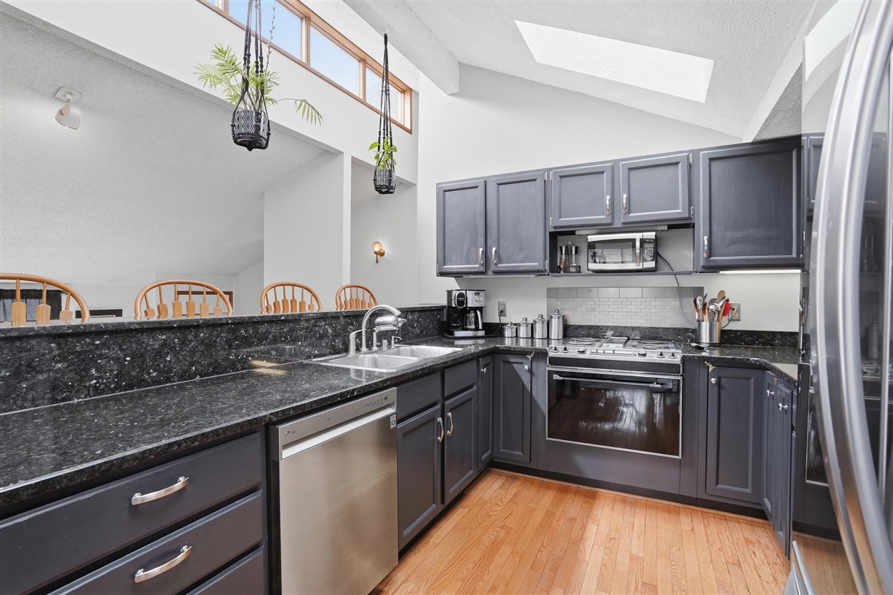 2725 Cooley Lake Road, Highland, MI, 48356-3310