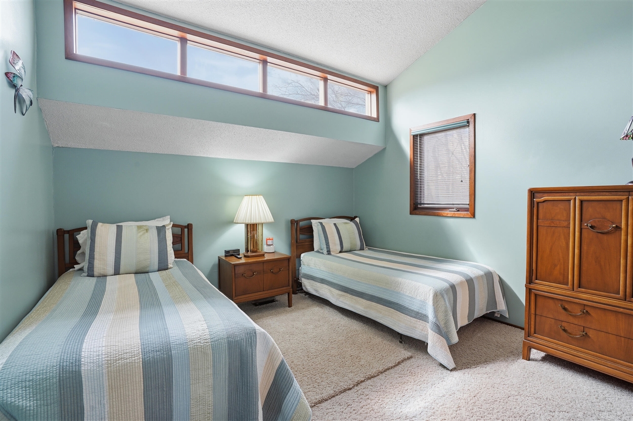 2725 Cooley Lake Road, Highland, MI, 48356-3310