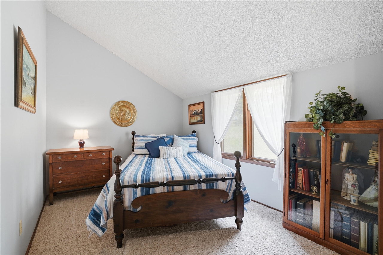 2725 Cooley Lake Road, Highland, MI, 48356-3310