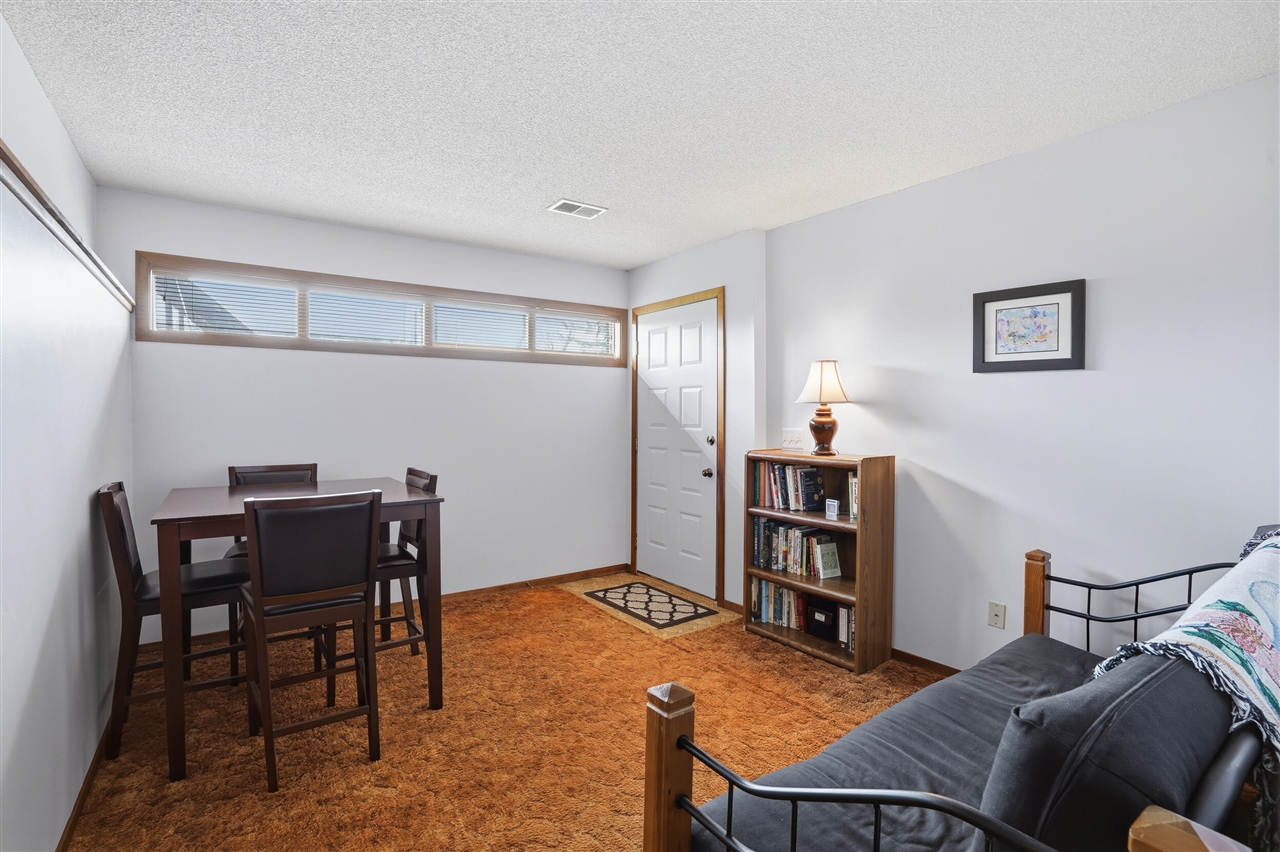 2725 Cooley Lake Road, Highland, MI, 48356-3310