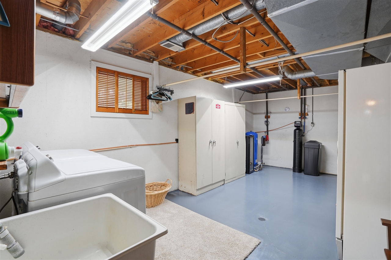 2725 Cooley Lake Road, Highland, MI, 48356-3310