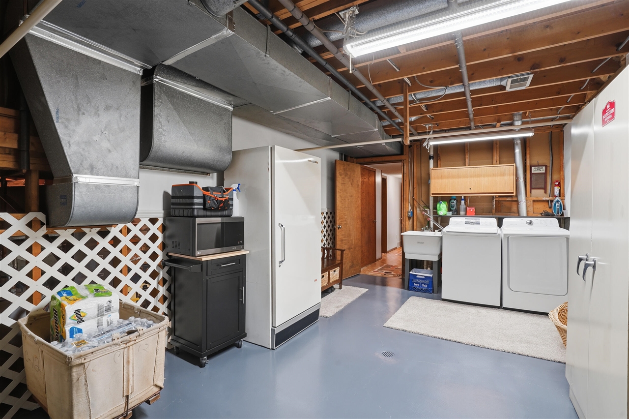 2725 Cooley Lake Road, Highland, MI, 48356-3310