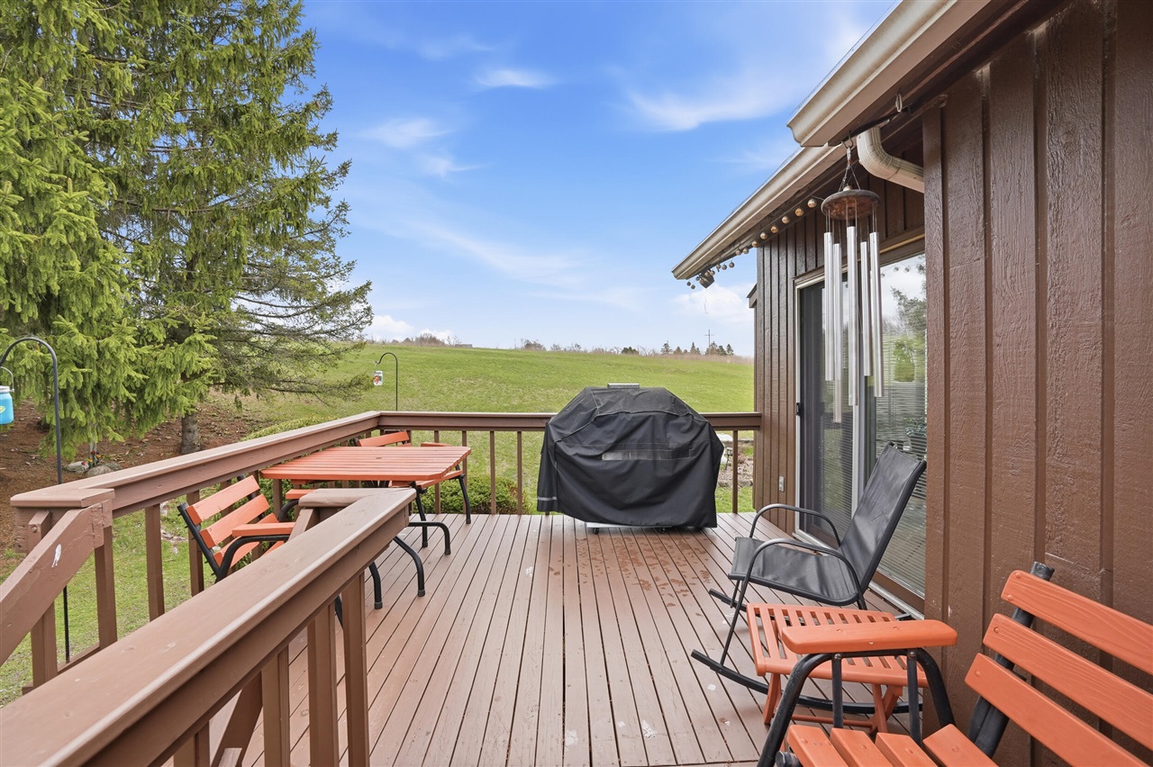 2725 Cooley Lake Road, Highland, MI, 48356-3310