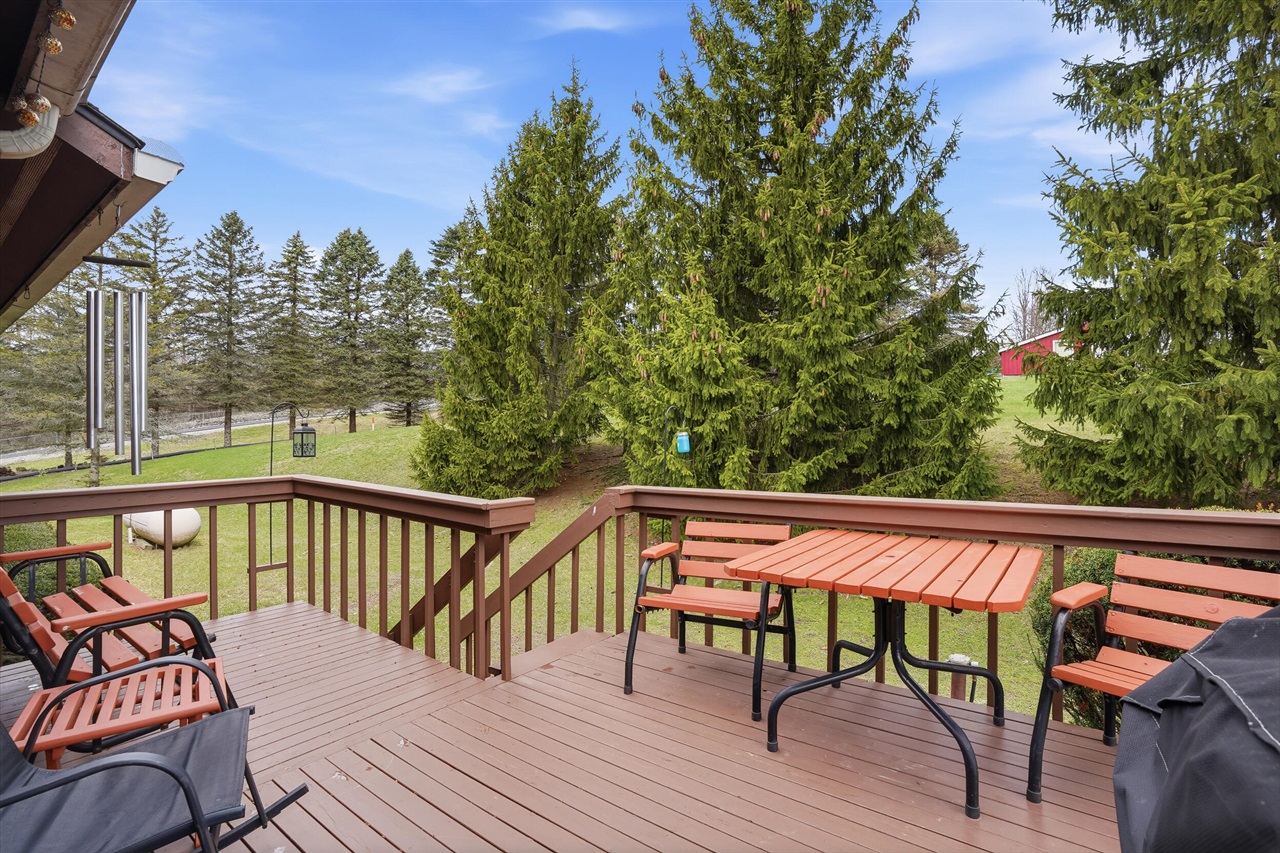 2725 Cooley Lake Road, Highland, MI, 48356-3310