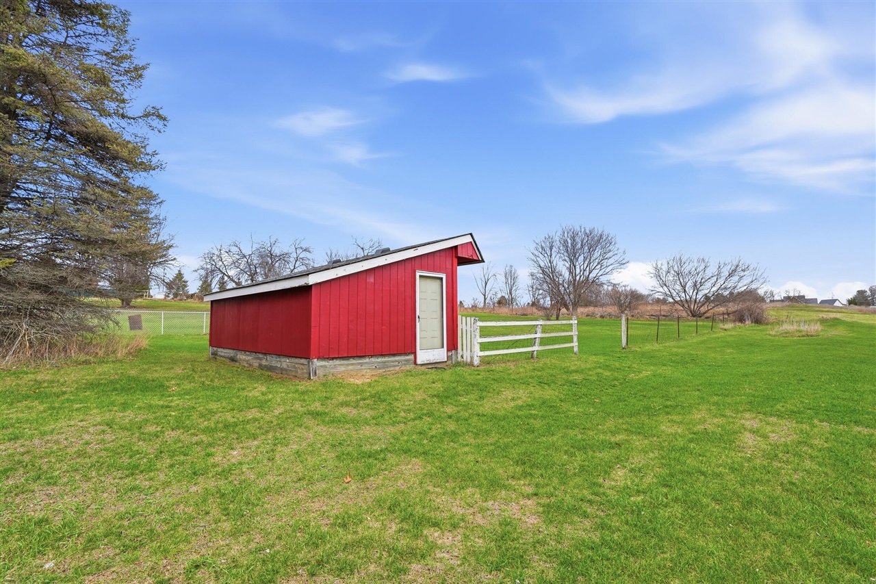 2725 Cooley Lake Road, Highland, MI, 48356-3310