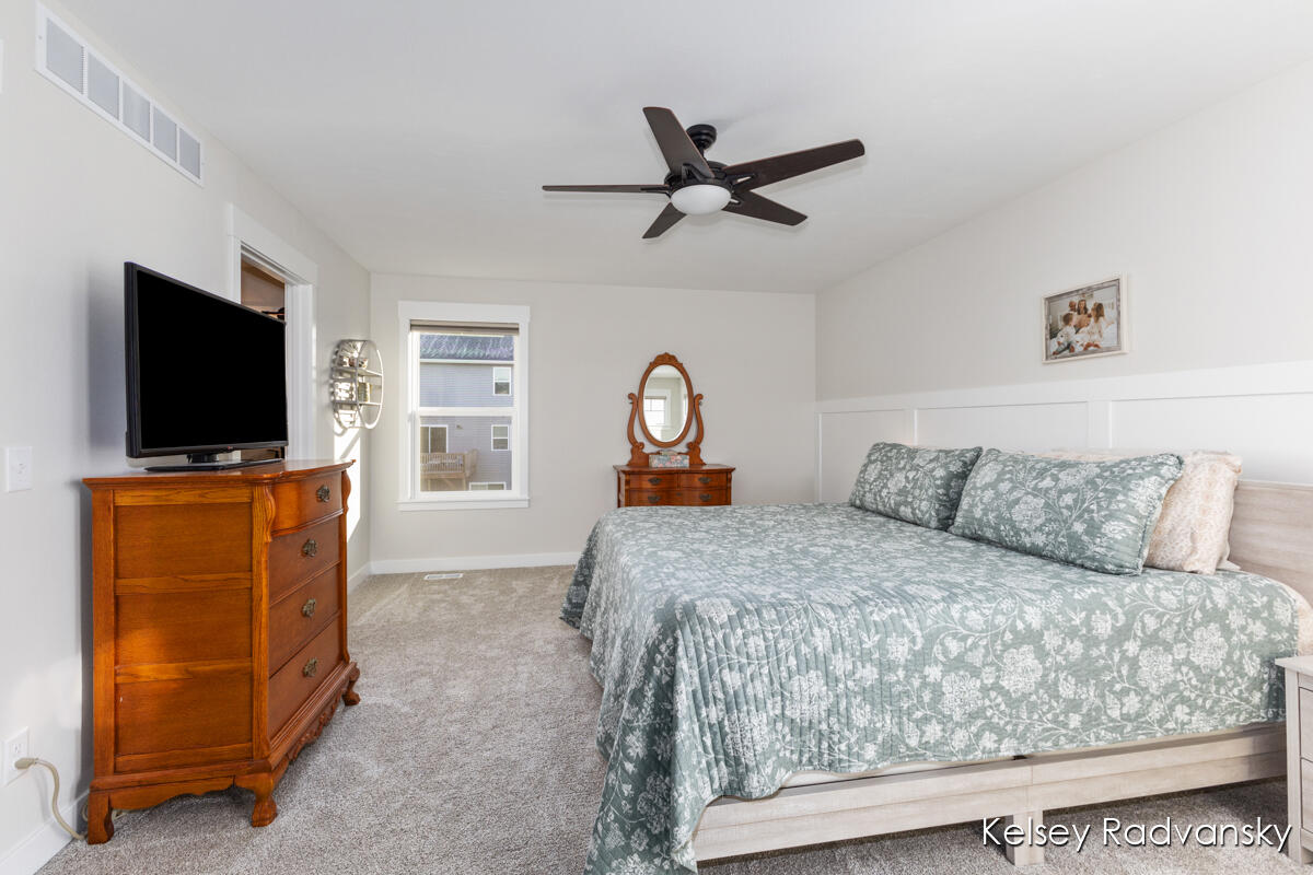 6450 Estate Drive, Byron Center, MI, 49315-9617