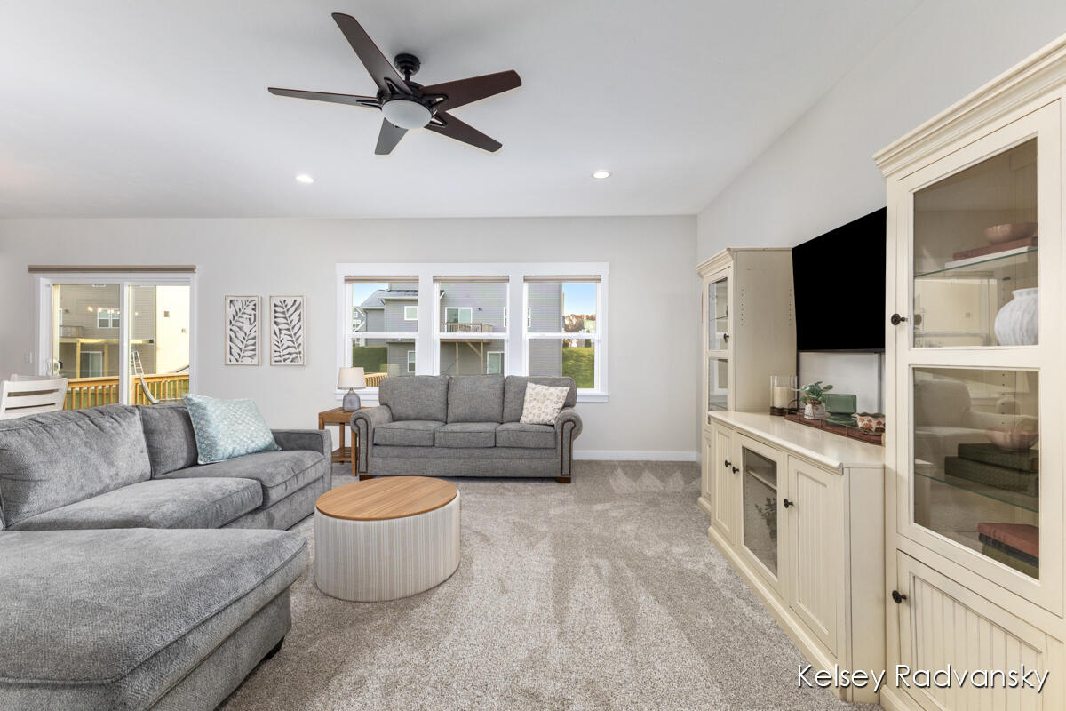 6450 Estate Drive, Byron Center, MI, 49315-9617