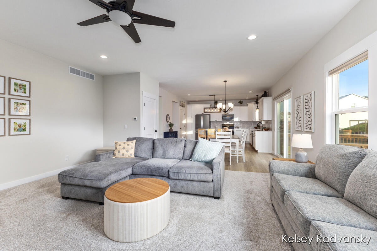 6450 Estate Drive, Byron Center, MI, 49315-9617