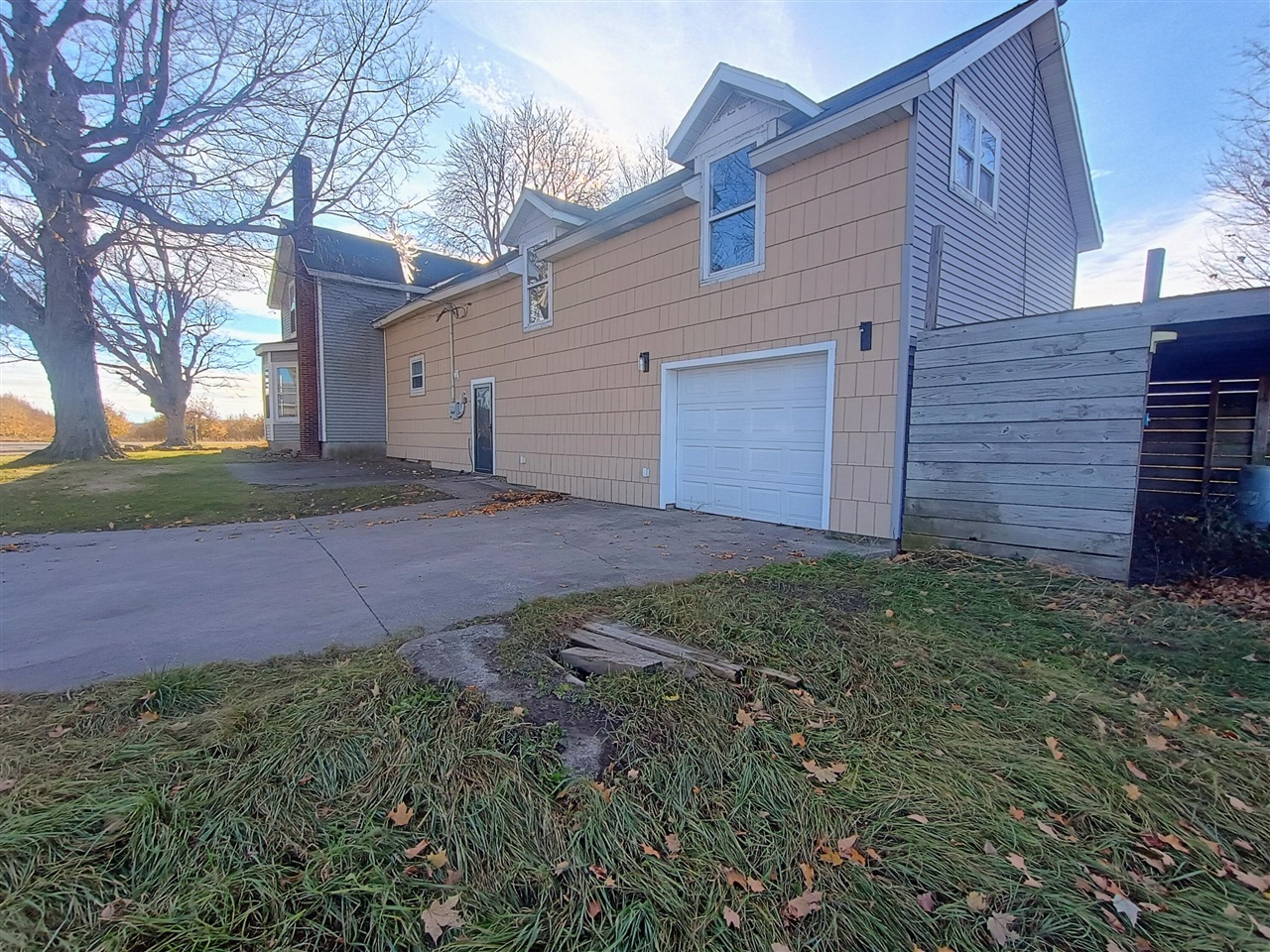 2924 W Van Buren Road, Hart, MI, 49420-8597