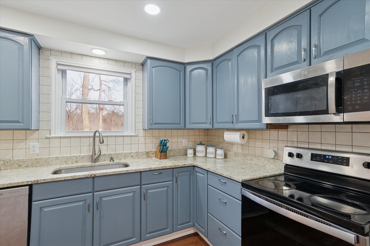 28140 Terrence Street, Livonia, MI, 48154-3442