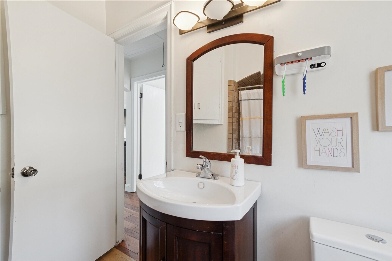 28140 Terrence Street, Livonia, MI, 48154-3442