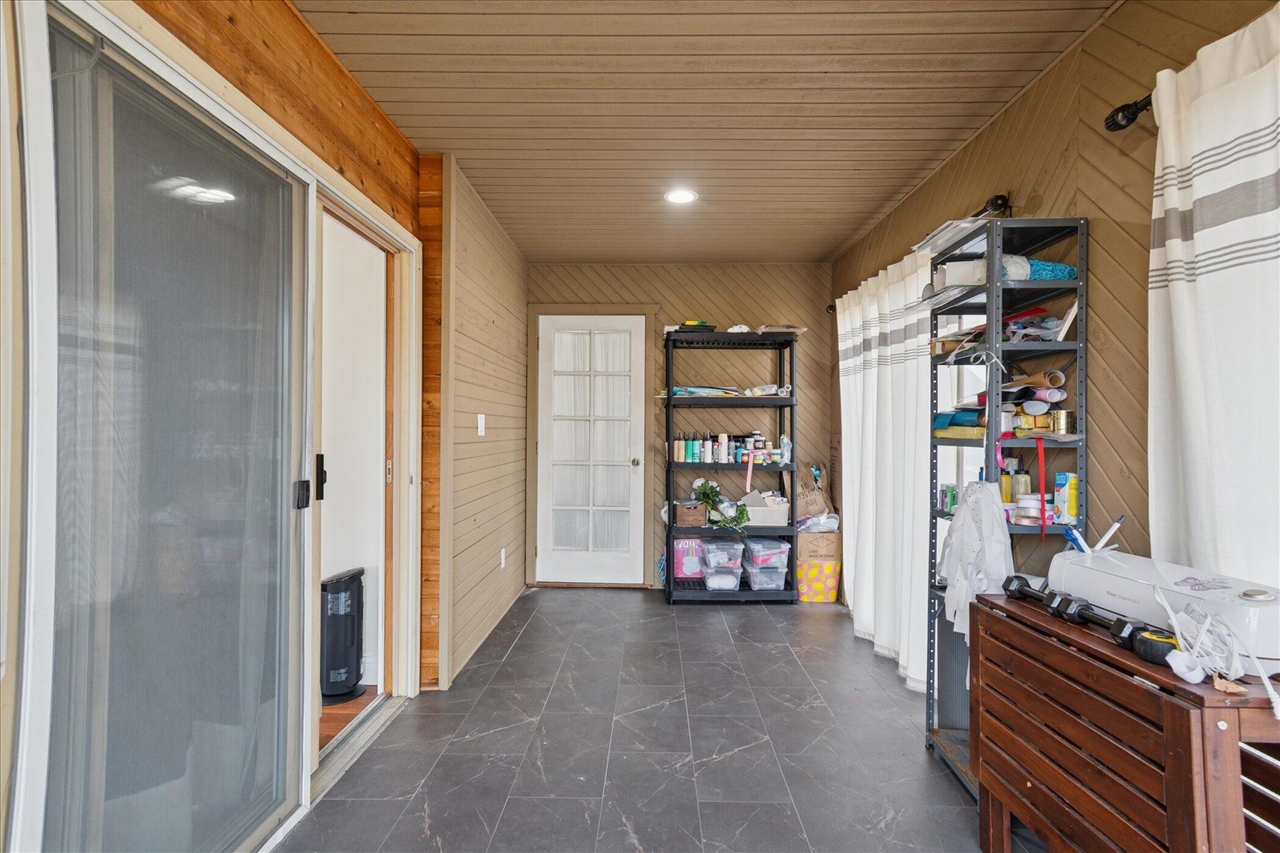 28140 Terrence Street, Livonia, MI, 48154-3442