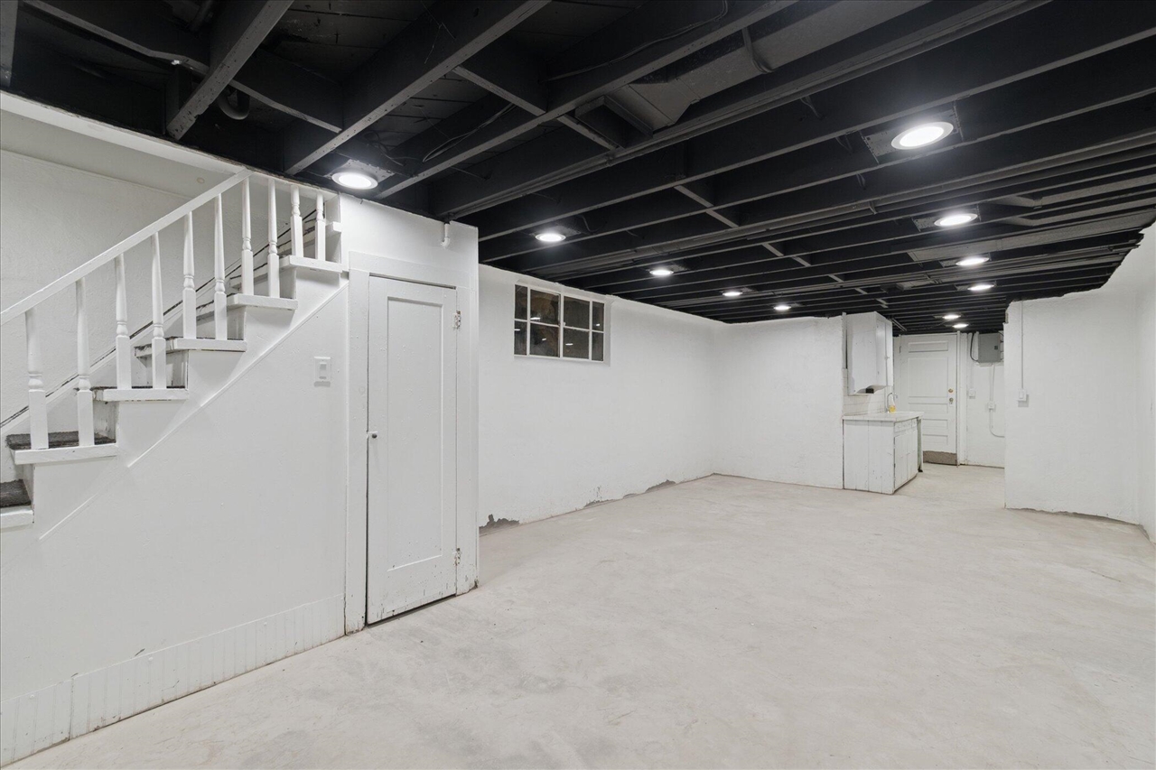 28140 Terrence Street, Livonia, MI, 48154-3442