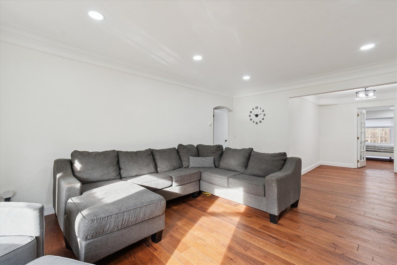 28140 Terrence Street, Livonia, MI, 48154-3442