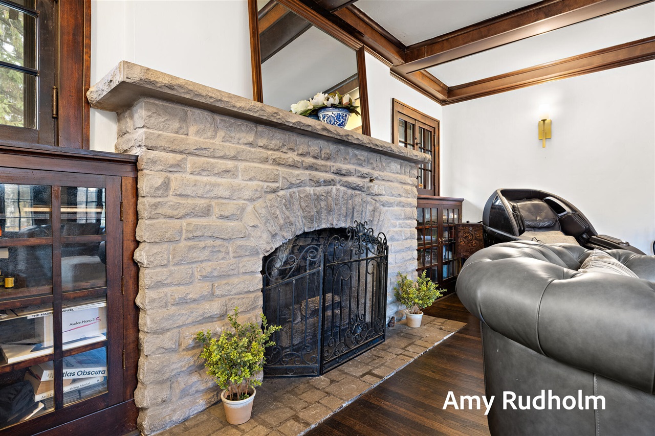 522 E River Street photo 20