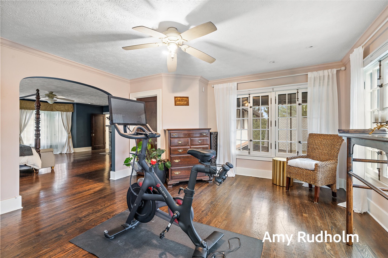 522 E River Street photo 72