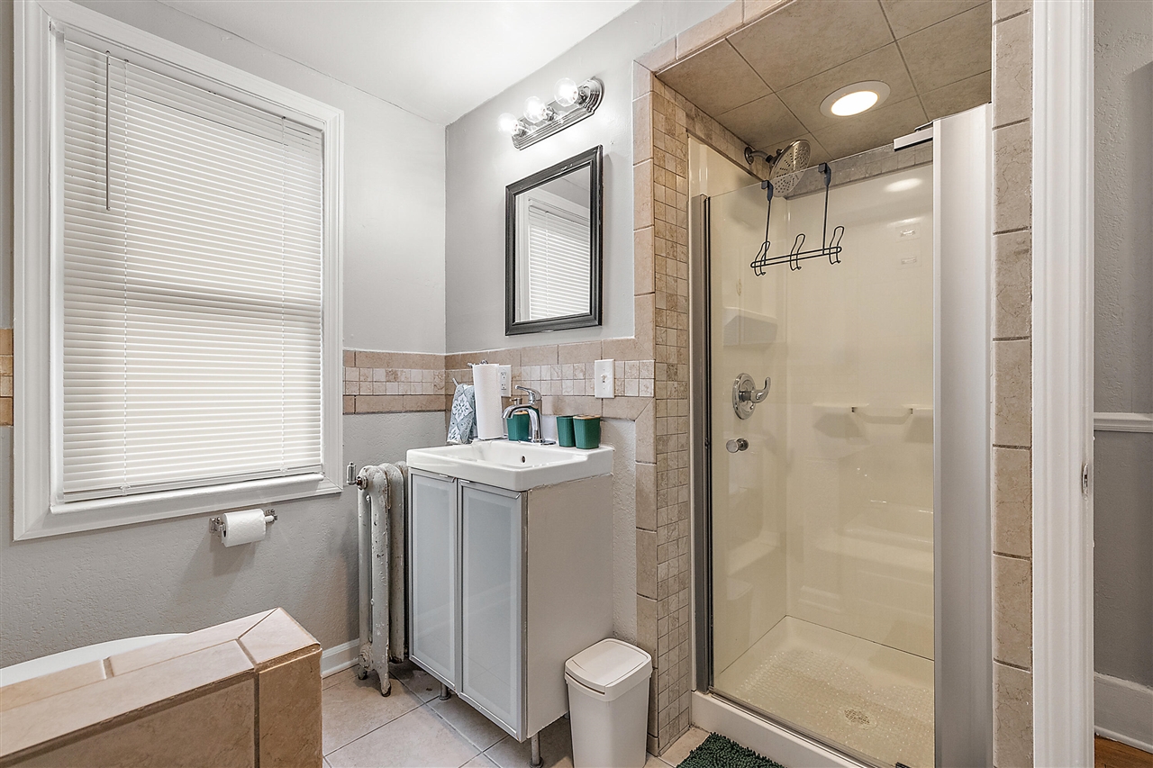 1665 Atkinson Street, Detroit, MI, 48206-2006