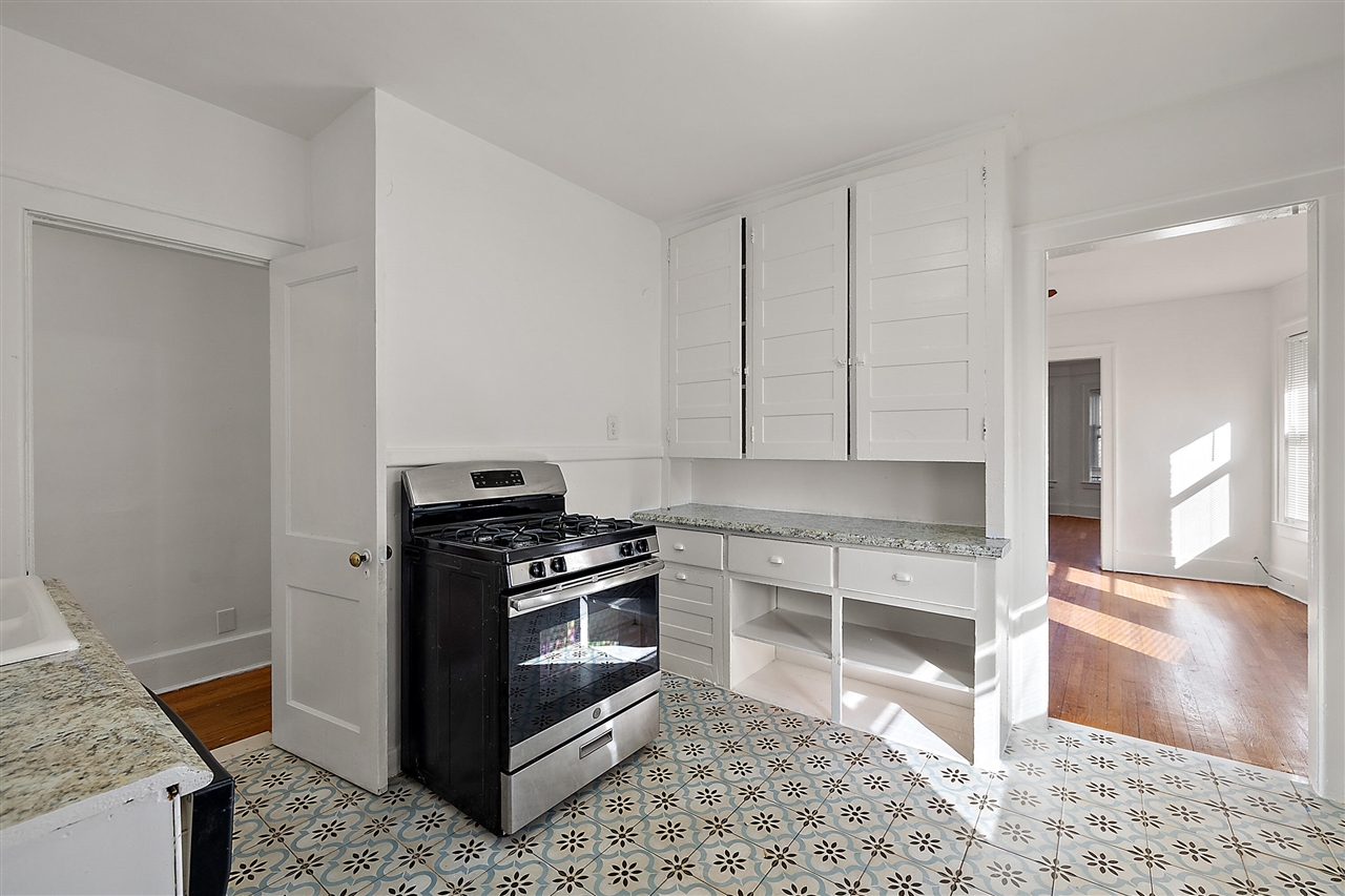 1665 Atkinson Street, Detroit, MI, 48206-2006