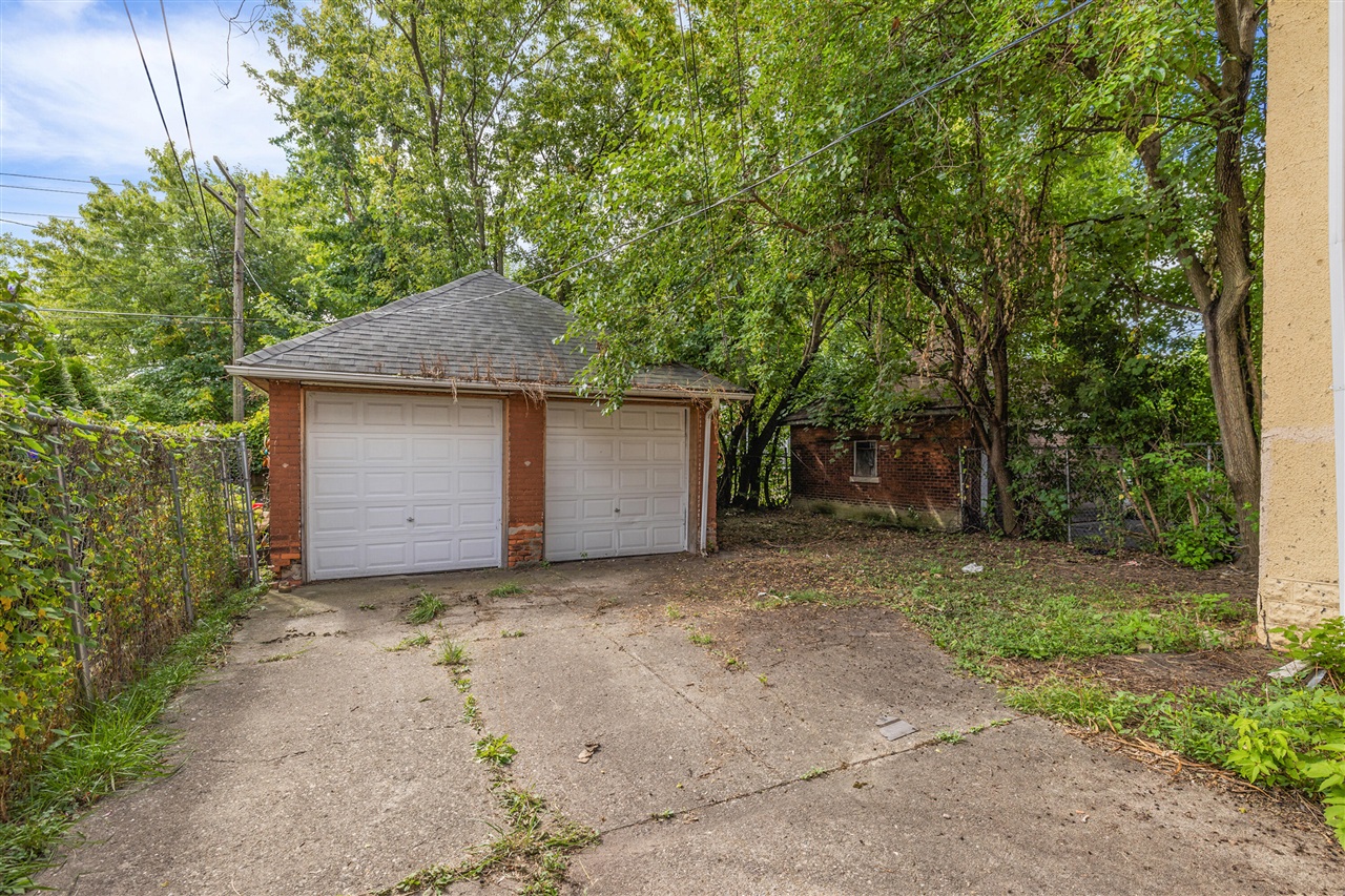 1665 Atkinson Street, Detroit, MI, 48206-2006