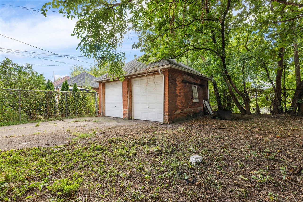 1665 Atkinson Street, Detroit, MI, 48206-2006