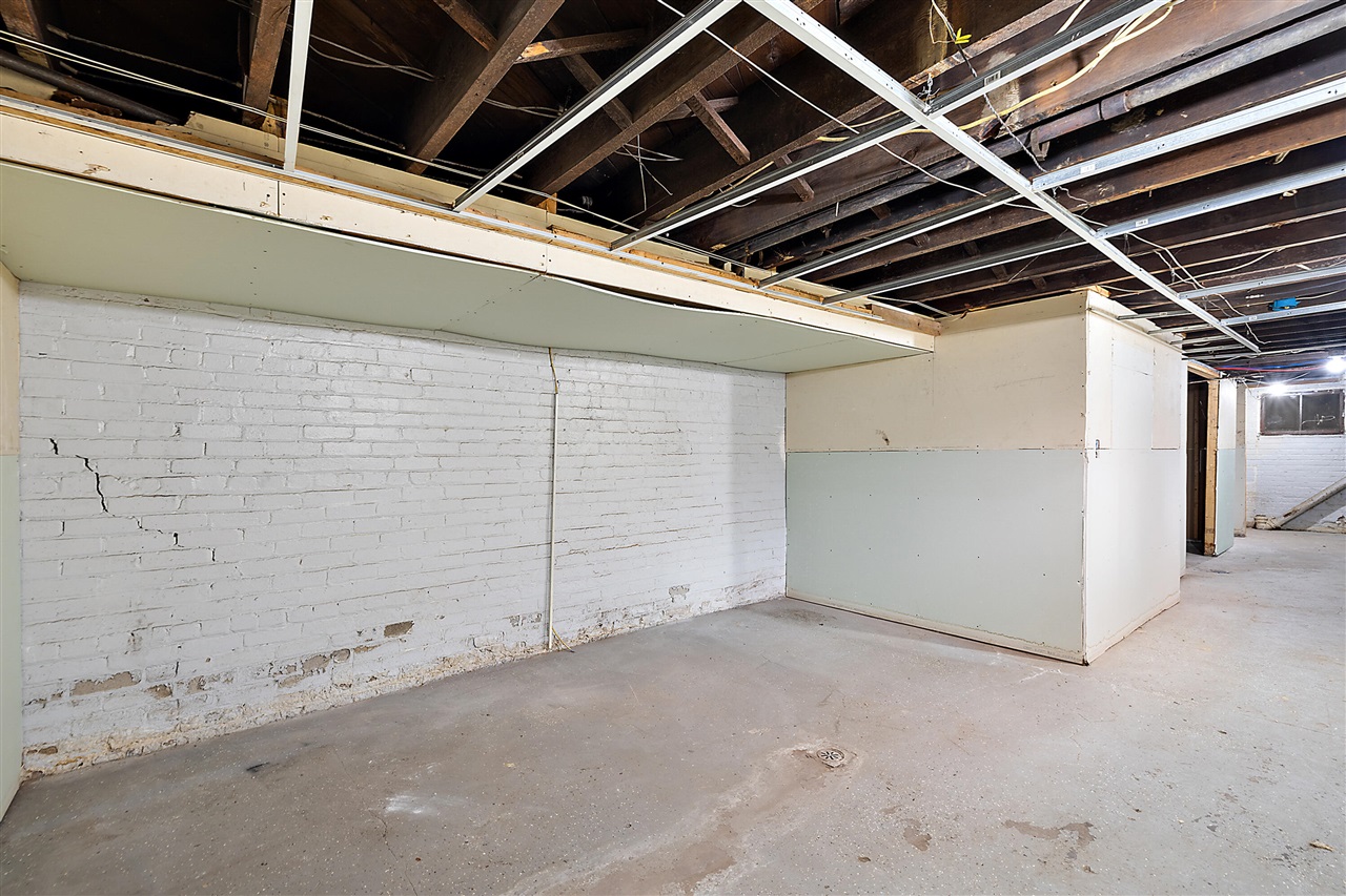 1665 Atkinson Street, Detroit, MI, 48206-2006