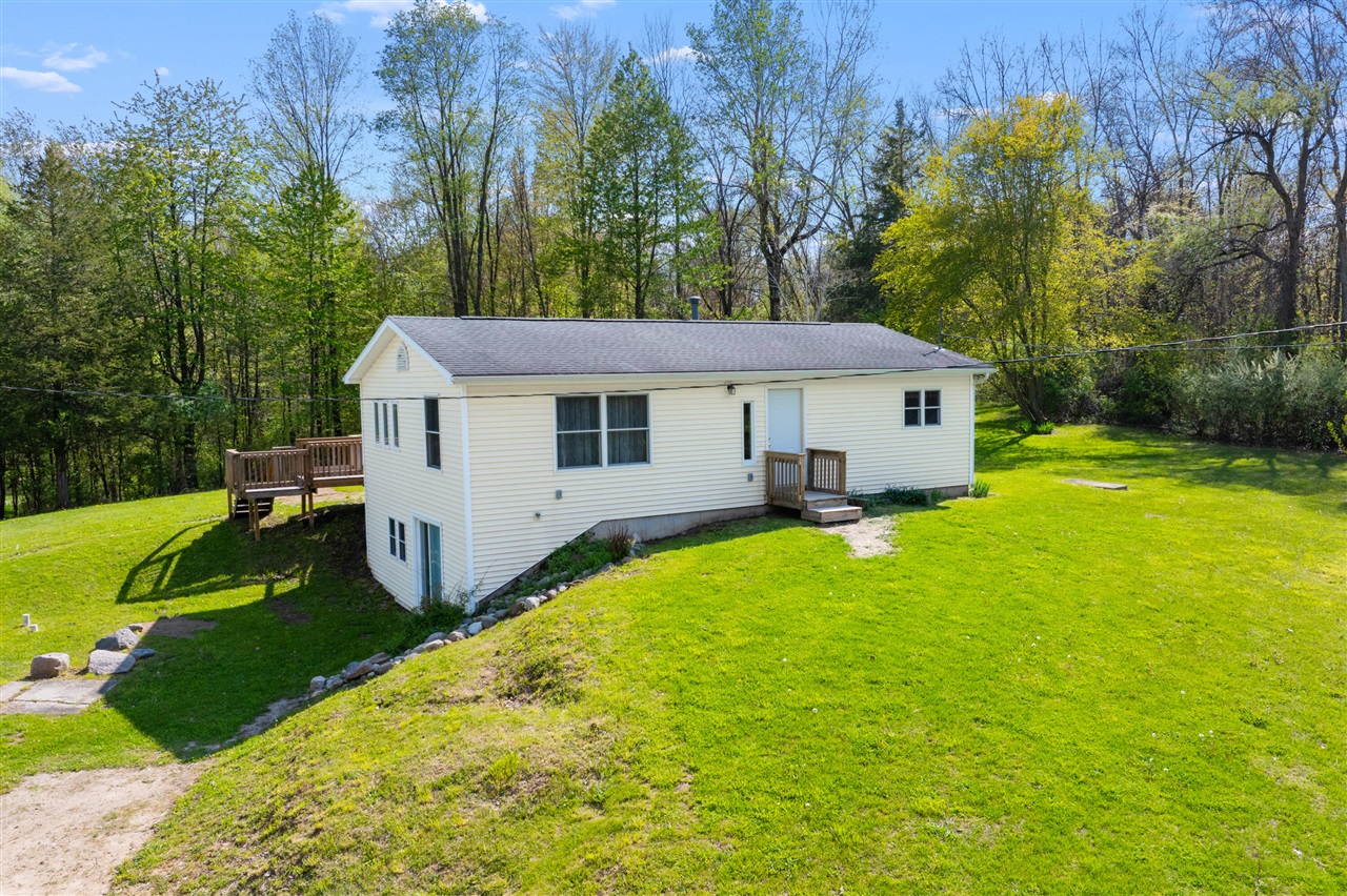 3rd image of 1707 W Bristol Rd, Delton, MI 49046 | MLS# 70507317