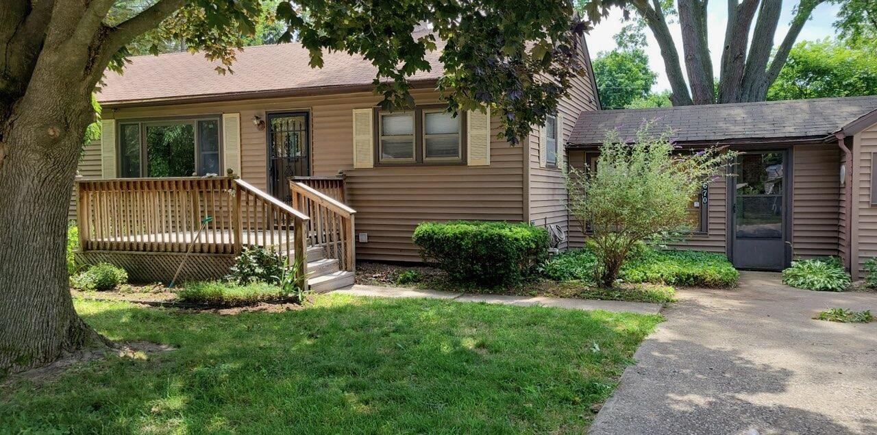 670 Sheridan Road, Saint Joseph, MI, 49085