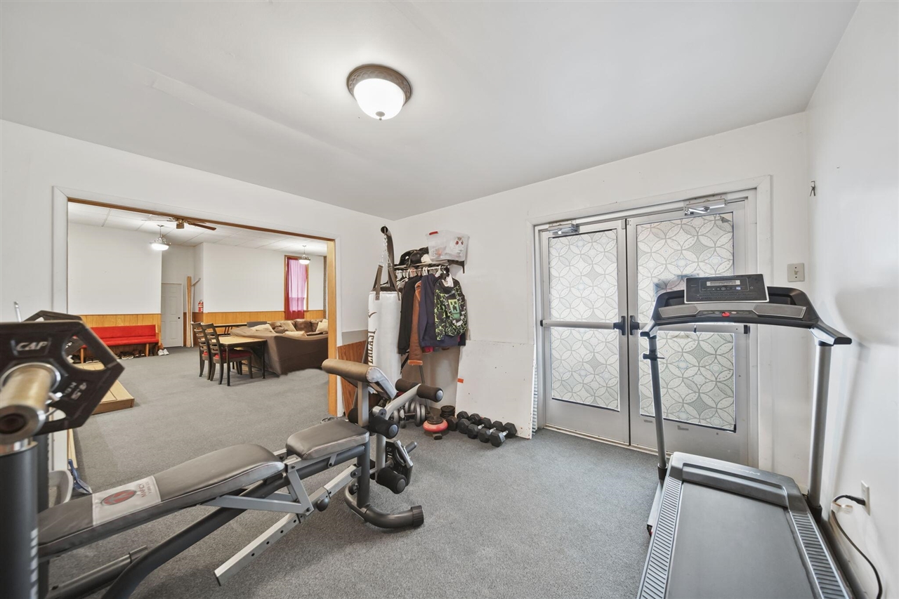 1302 Cooper Street, Jackson, MI, 49202-2355