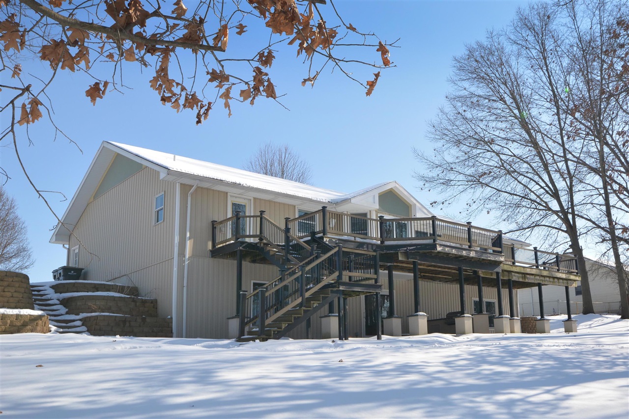 Homes for sale in Paw Paw, MI | 54060 W Ridgeview Cir, Paw Paw, MI 49079 | MLS# 70507974