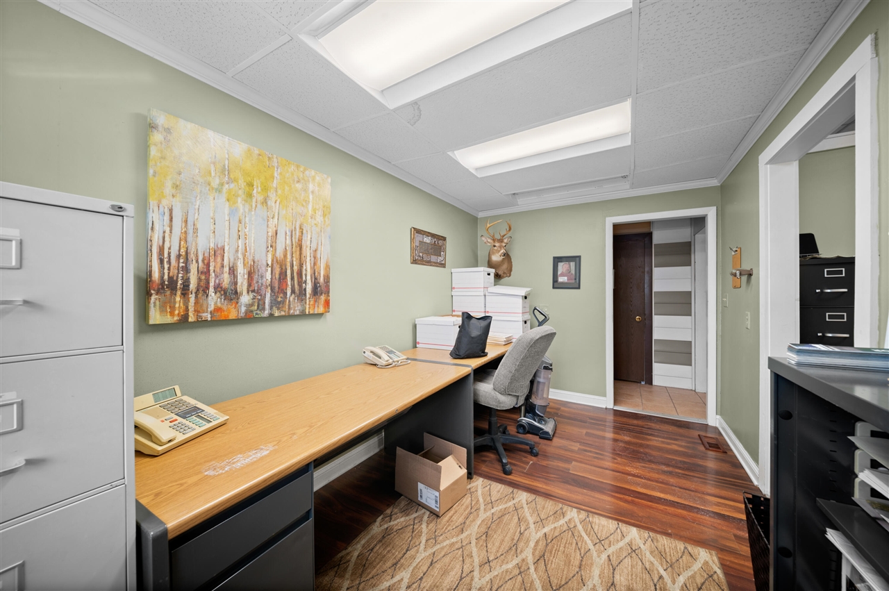 3955 W River Drive, Comstock Park, MI, 49321