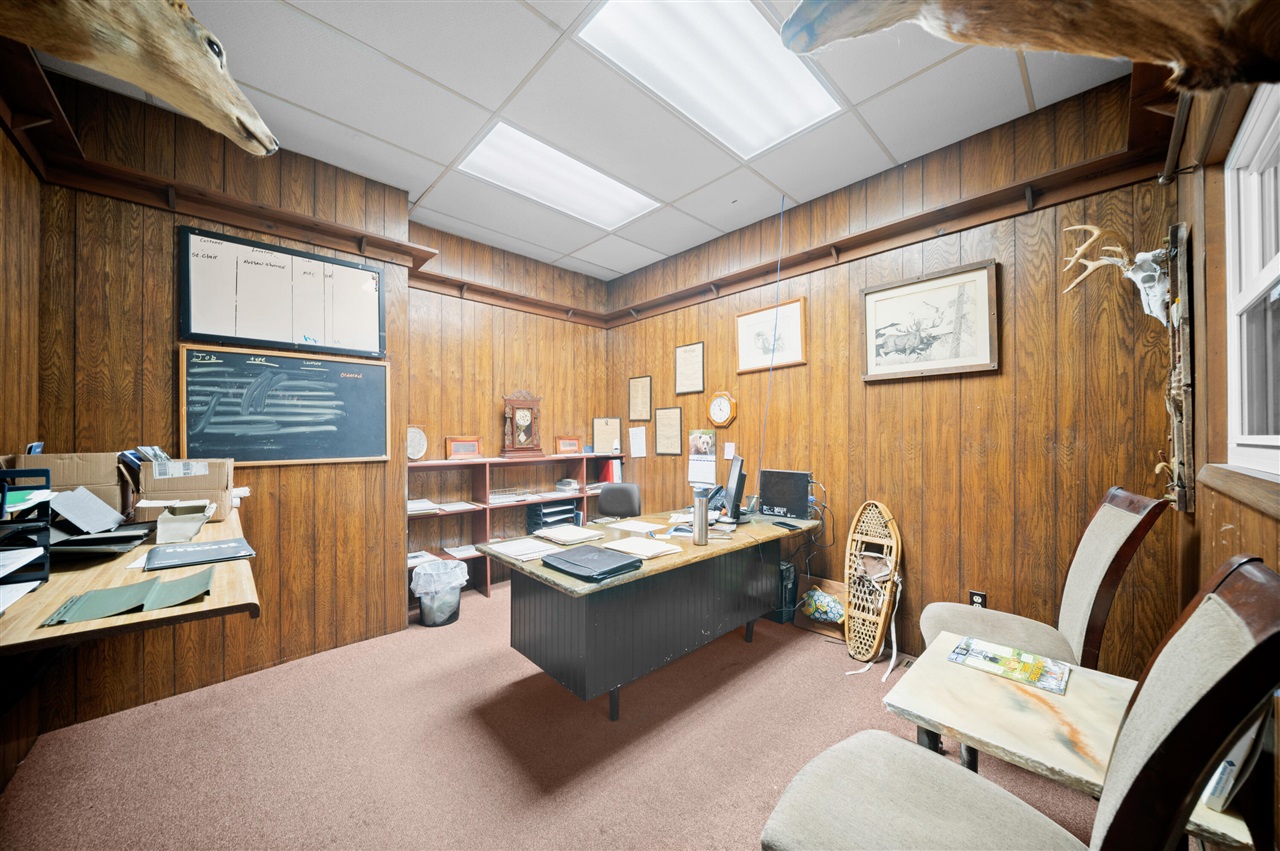 3955 W River Drive, Comstock Park, MI, 49321