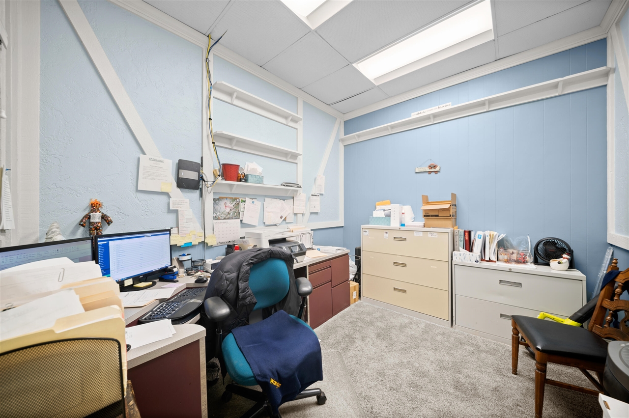 3955 W River Drive, Comstock Park, MI, 49321