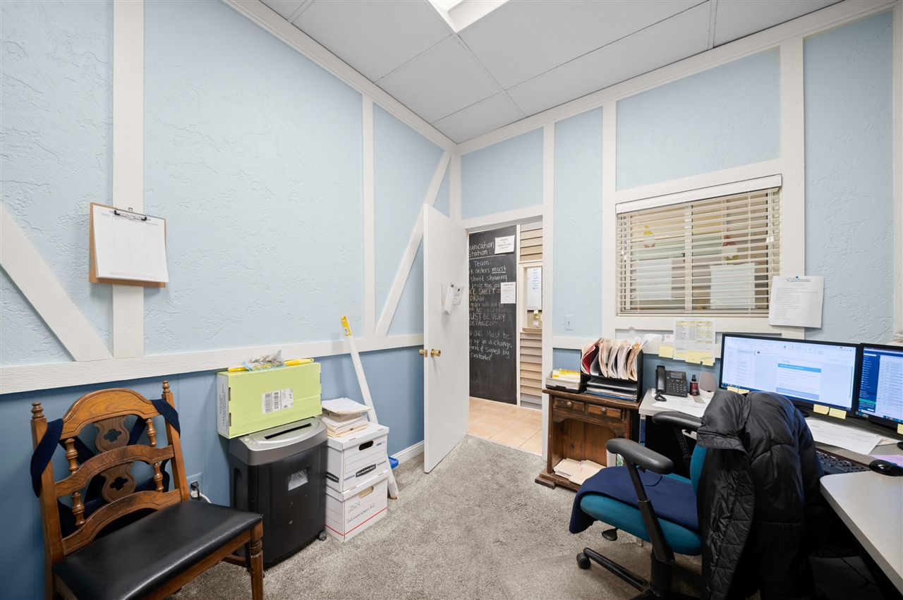 3955 W River Drive, Comstock Park, MI, 49321