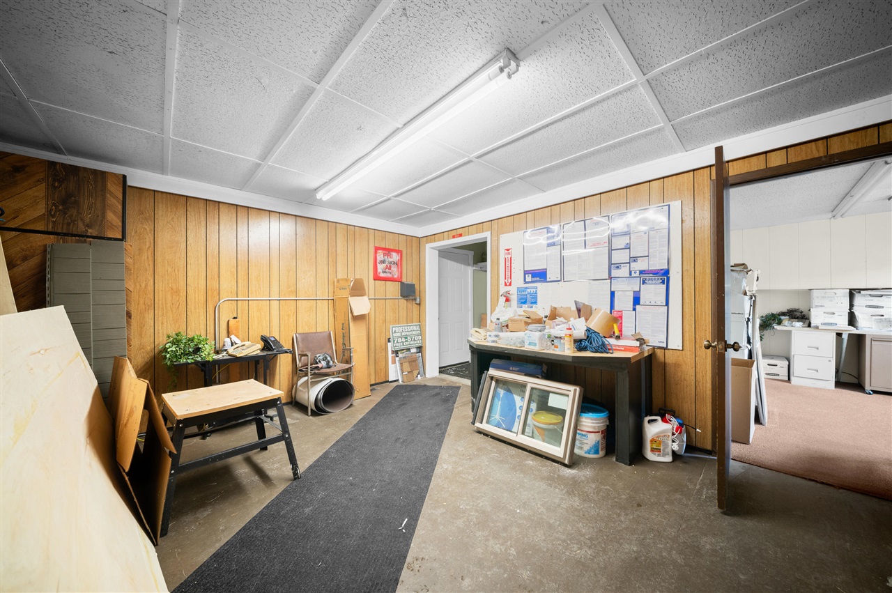 3955 W River Drive, Comstock Park, MI, 49321