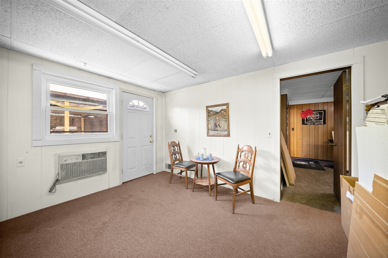 3955 W River Drive, Comstock Park, MI, 49321