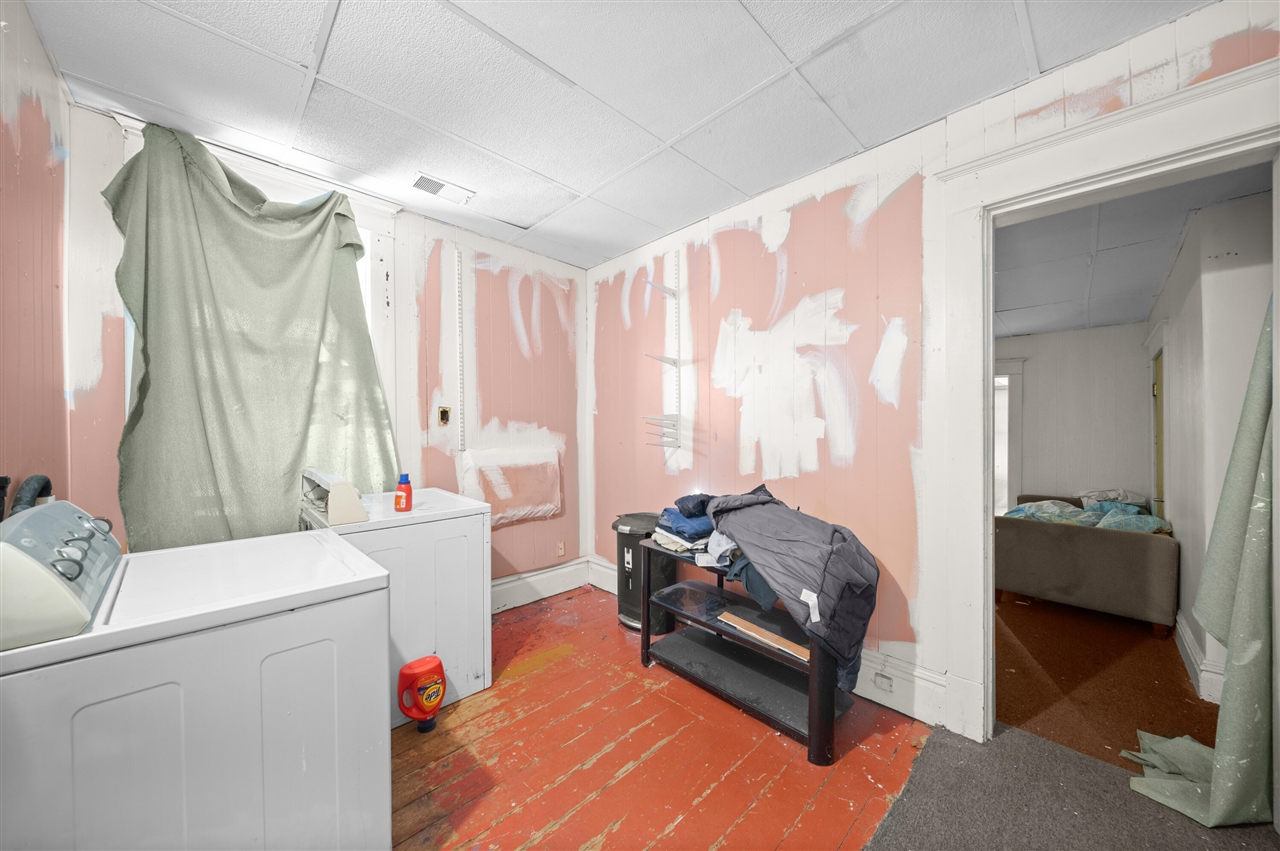 3955 W River Drive, Comstock Park, MI, 49321