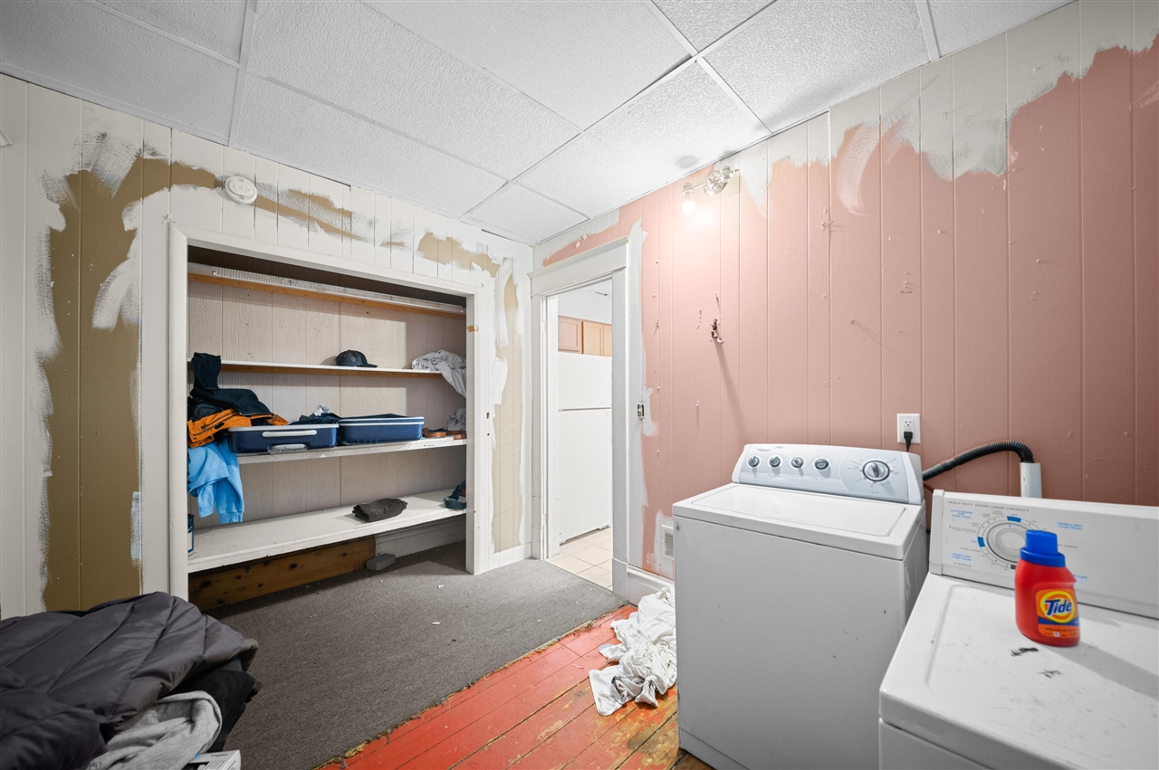 3955 W River Drive, Comstock Park, MI, 49321